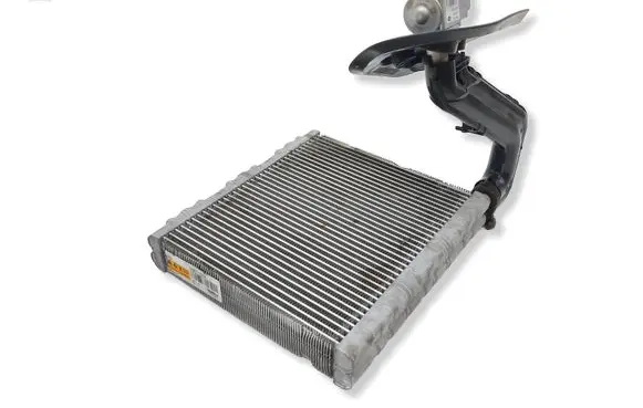 Land Rover Evoque II Air conditioning (A/C) radiator (interior) HM771005 J2842R1234Y P26710