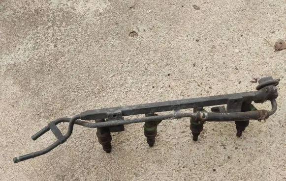 Mazda 323 Fuel main line pipe 1955003110