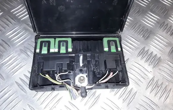 Peugeot 407 Fuse module 9632229480