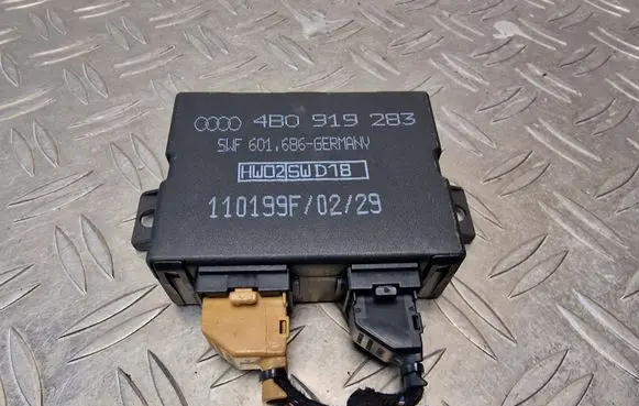 Audi A4 S4 B5 8D Parking PDC control unit/module 4B0919283