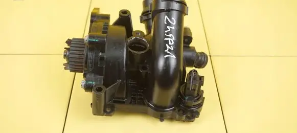 Audi A4 S4 B7 8E 8H Water pump 