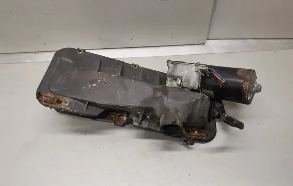Jaguar XJ X300 Front wiper linkage and motor LNA7000AC
