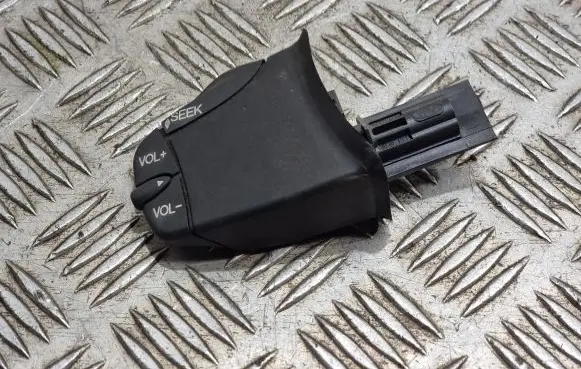 Ford Focus Multifunctional control switch/knob 98AB14K147AC
