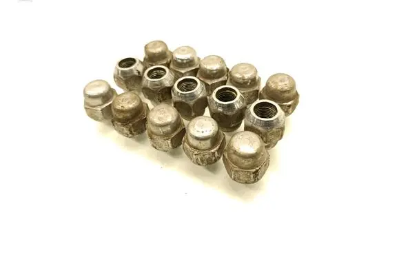Nissan X-Trail T31 Nuts/bolts 