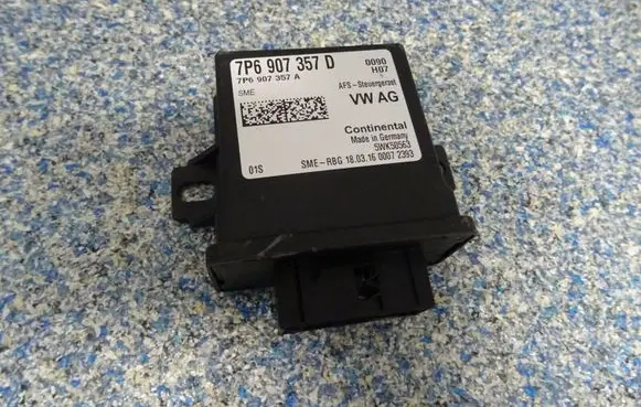 Volkswagen Golf VII Light module LCM 7P6907357