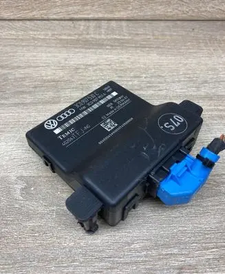 Volkswagen PASSAT B6 Gateway control module 3C0907530C 3C0907951A