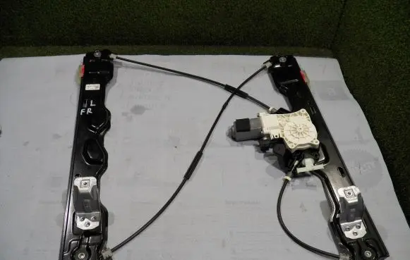 Land Rover Defender Front door window regulator with motor L8B223201AB E19951100