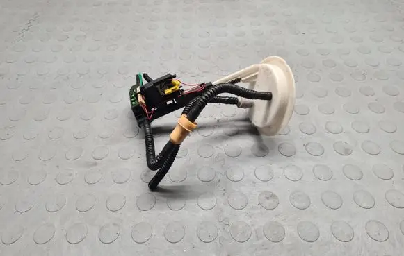 BMW 5 E60 E61 Fuel level sensor 7184479 888221 0580204002