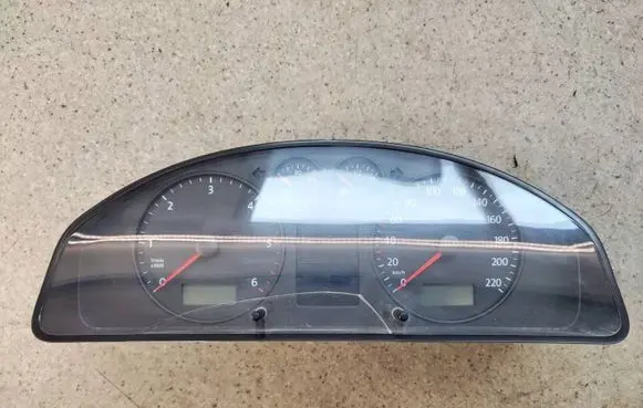 Volkswagen Transporter - Caravelle T5 Speedometer (instrument cluster) 7H0920861E11A 7H0920861E