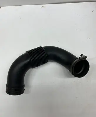 Opel Vivaro Air intake hose/pipe 1105223s01