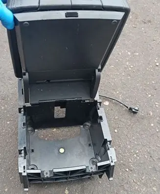 Volkswagen Touareg I Armrest 7L6863762L