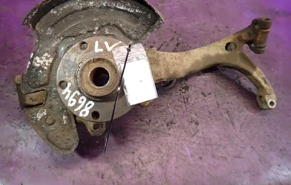 Audi A4 S4 B5 8D Front wheel hub spindle knuckle 8D0407257AC