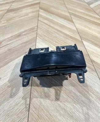 Mercedes-Benz C W204 Ashtray (front) A2046801350 6410089 8L089702