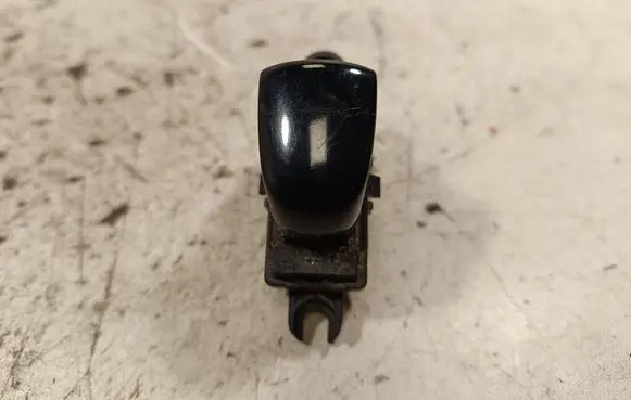 Nissan X-Trail T32 Electric window control switch 