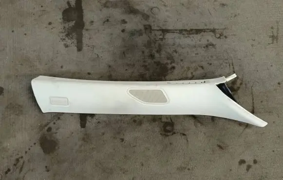 Maserati Levante (A) pillar trim 6700485810 670040365 270716