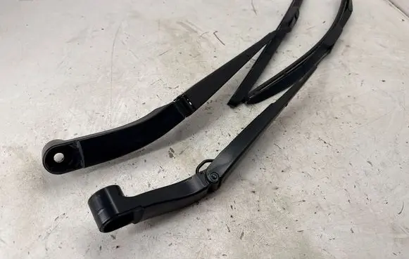 Chevrolet Camaro Windshield/front glass wiper blade 84016281 23360285 8785