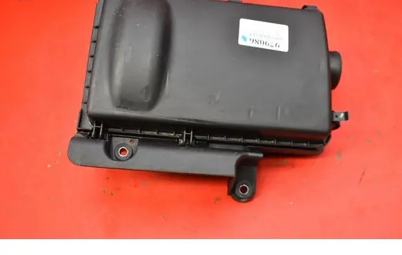 Toyota Prius (NHW20) Air filter box 100140-6970