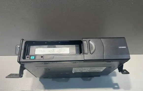 CD/DVD changer