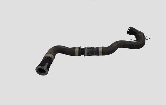 Volvo V40 Engine coolant pipe/hose