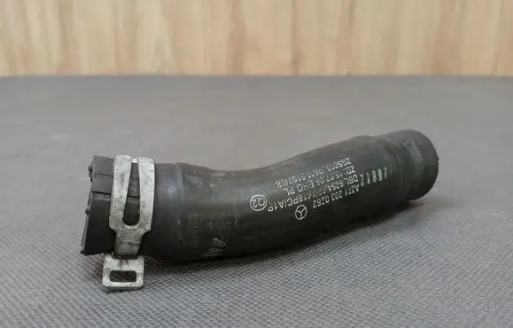 Mercedes-Benz E A207 Engine coolant pipe/hose 2712030282 A2712030282