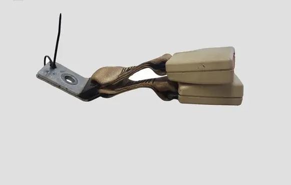Jaguar XF X250 Rear seatbelt buckle 34031283