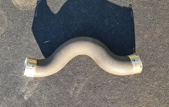 Intercooler hose/pipe