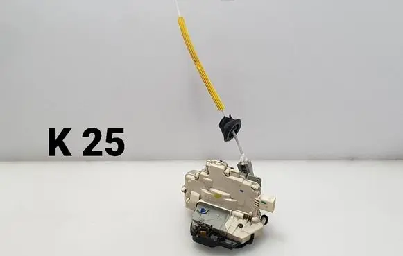 Audi A3 S3 8P Front door lock 4F1837016