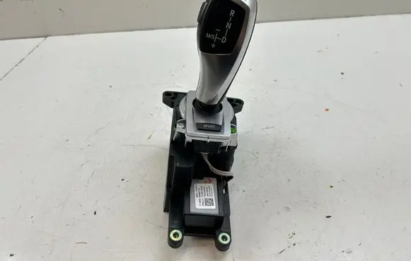 BMW X6 E71 Gear shifter/selector 9228611
