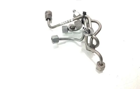 Fuel injector supply line/pipe