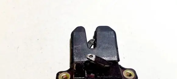 Audi A4 S4 B5 8D Tailgate/trunk/boot lock/catch/latch