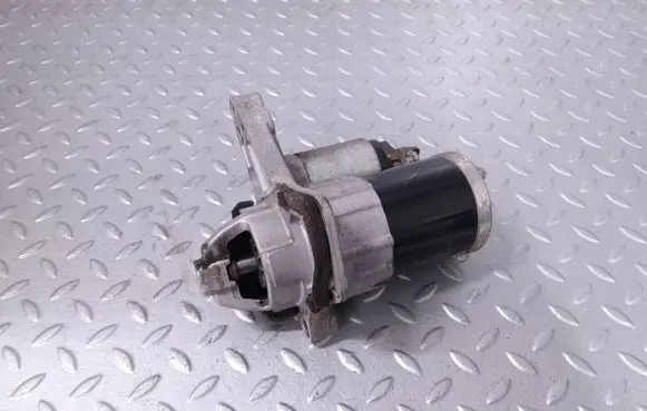 Nissan Pulsar Starter motor 233006867R M000TD0375