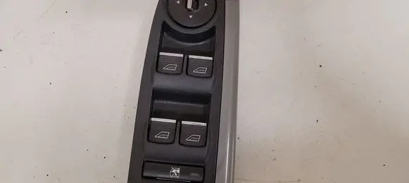 Ford Focus Electric window control switch AM5T14A132AA