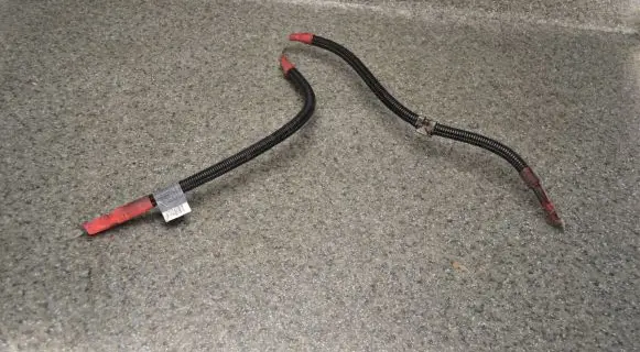 BMW 5 E39 Positive cable (battery) 2247942 2247943
