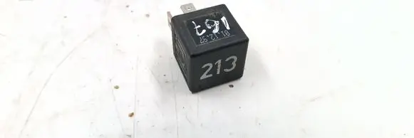 Volkswagen PASSAT B5 Other relay 443951253J 899511000