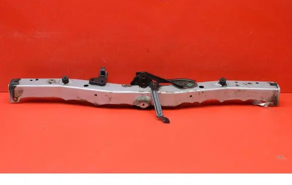 Toyota Auris E180 Front bodywork piece 