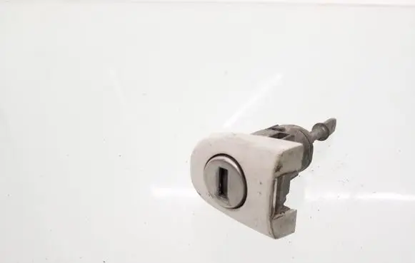 Volkswagen PASSAT B5.5 Front door lock (next to the handle) 3B0837167 3B0837168