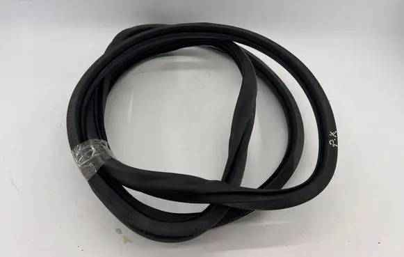 Audi A6 S6 C6 4F Front door rubber seal 4F0831721F