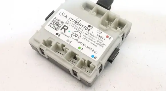 Mercedes-Benz CLA C118 X118 Door control unit/module A1779001704