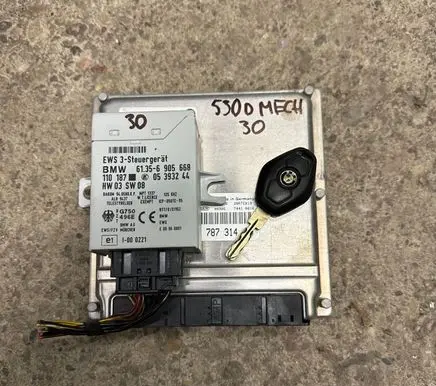 BMW 5 E39 Engine ECU kit and lock set 7787314 6905668