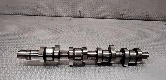 Volkswagen Golf IV Camshaft 