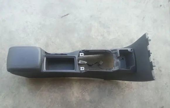 Volvo C30 Center console 