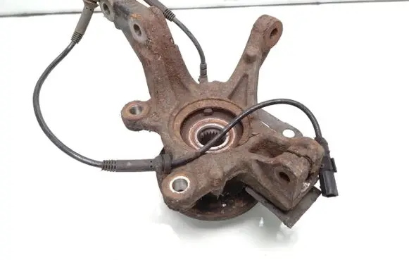 Renault Captur Front wheel hub spindle knuckle