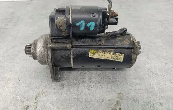 Volkswagen Golf IV Starter motor 
