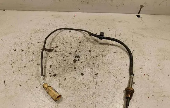 Audi Q7 4M Exhaust gas temperature sensor 964857 966701 8K0973802C