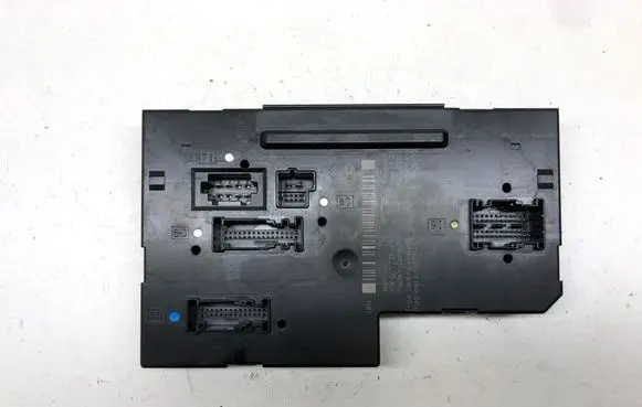 Mercedes-Benz C W204 SAM control unit 2049006401 5DK00922549 2045458932