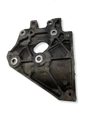 Volvo V40 Cross country A/C compressor mount bracket AV6Q10K360AA