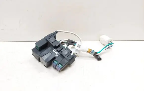 Subaru Forester SH Relay mounting block RB103400B