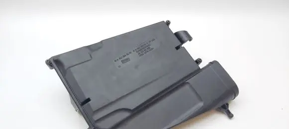 Mercedes-Benz E W211 Air filter box A6420901601 6420901601