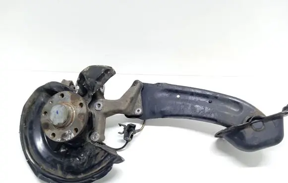 Volkswagen PASSAT B7 Rear wheel hub 3C0505225B