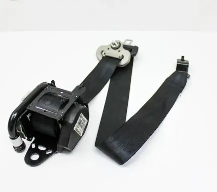 Nissan Leaf I (ZE0) Front seatbelt 6236600 627160201A